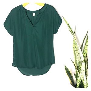 Cap sleeve green top. Size s